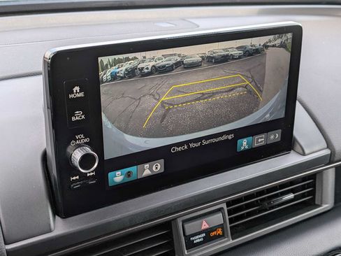 Used 2025 Honda Pilot TrailSport image 29