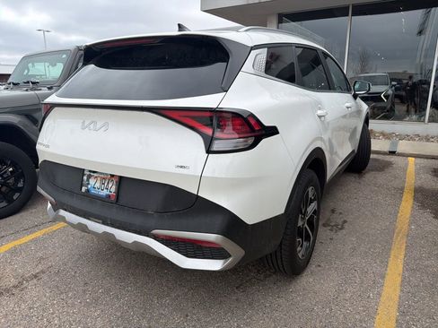 Used 2023 Kia Sportage EX image 6