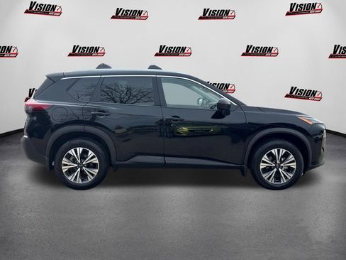 Used 2023 Nissan Rogue SV w/ SV Premium B Package image 4