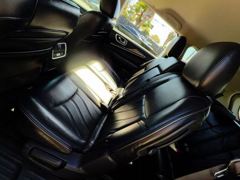 Used 2015 INFINITI QX60 AWD w/ Premium Plus Package image 29