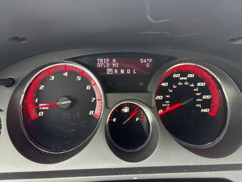 Used 2010 GMC Acadia SLT FWD image 1