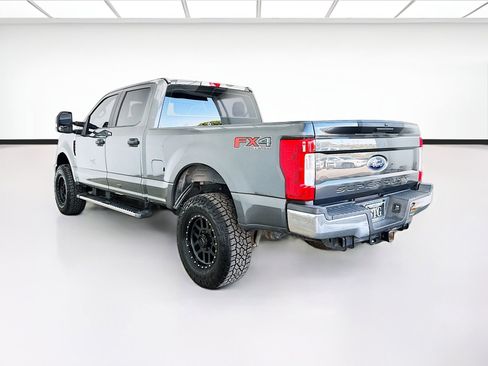 Used 2019 Ford F250 XL w/ STX Appearance Package AWD/4WD image 6