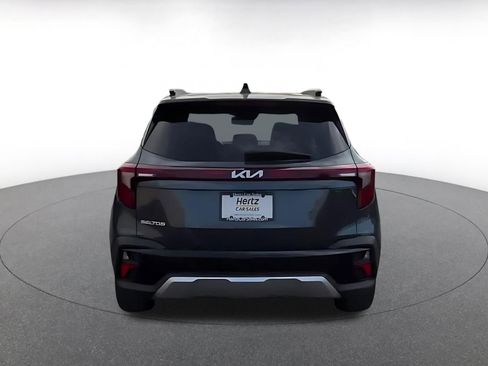 Used 2025 Kia Seltos S image 12
