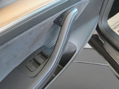 Used 2023 Tesla Model 3 Standard Range RWD image 23
