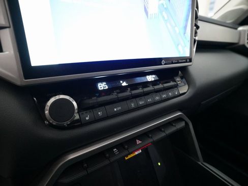 Used 2024 Toyota Tundra Limited image 20