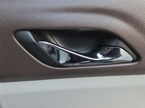 Used 2017 GMC Acadia SLT image 30