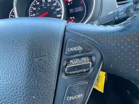 Used 2011 Nissan Murano SL w/ Navigation Pkg AWD/4WD image 12