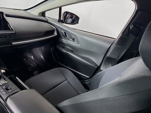 Used 2023 Toyota Prius LE image 20