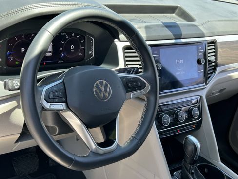 Used 2023 Volkswagen Atlas SE AWD/4WD image 26