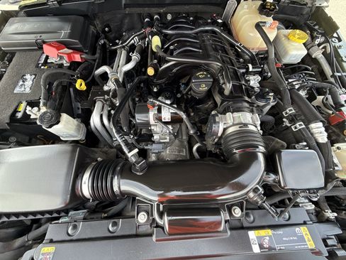 Used 2022 Jeep Wrangler Sport AWD/4WD image 17
