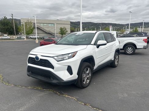 Used 2024 Toyota RAV4 LE image 9