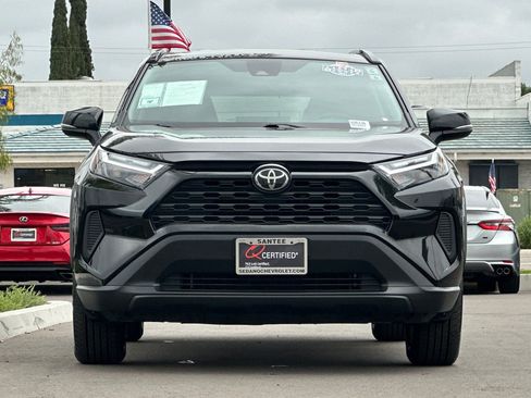 Used 2025 Toyota RAV4 XLE FWD image 9