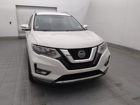 Used 2018 Nissan Rogue SV w/ Premium Package FWD image 14