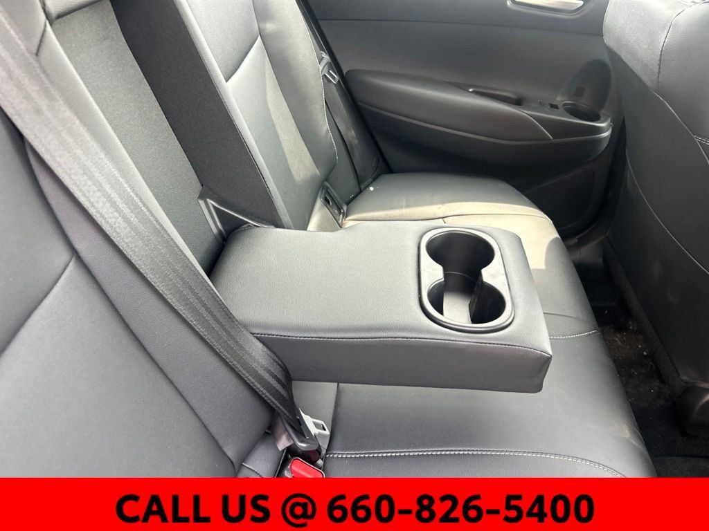 Used 2026 Toyota Corolla Cross XLE FWD image 8