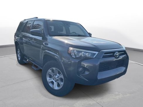 Used 2020 Toyota 4Runner SR5 image 7