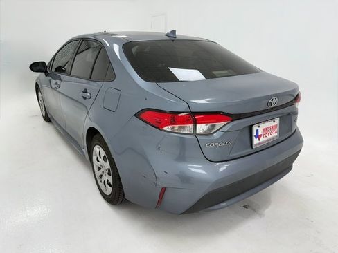 Used 2021 Toyota Corolla LE w/ Carpet Mat Package (TMS) image 18