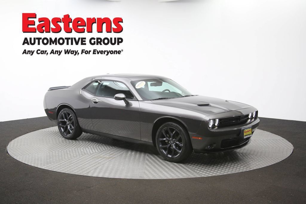 Used 2022 Dodge Challenger SXT w/ Driver Convenience Group RWD image 46