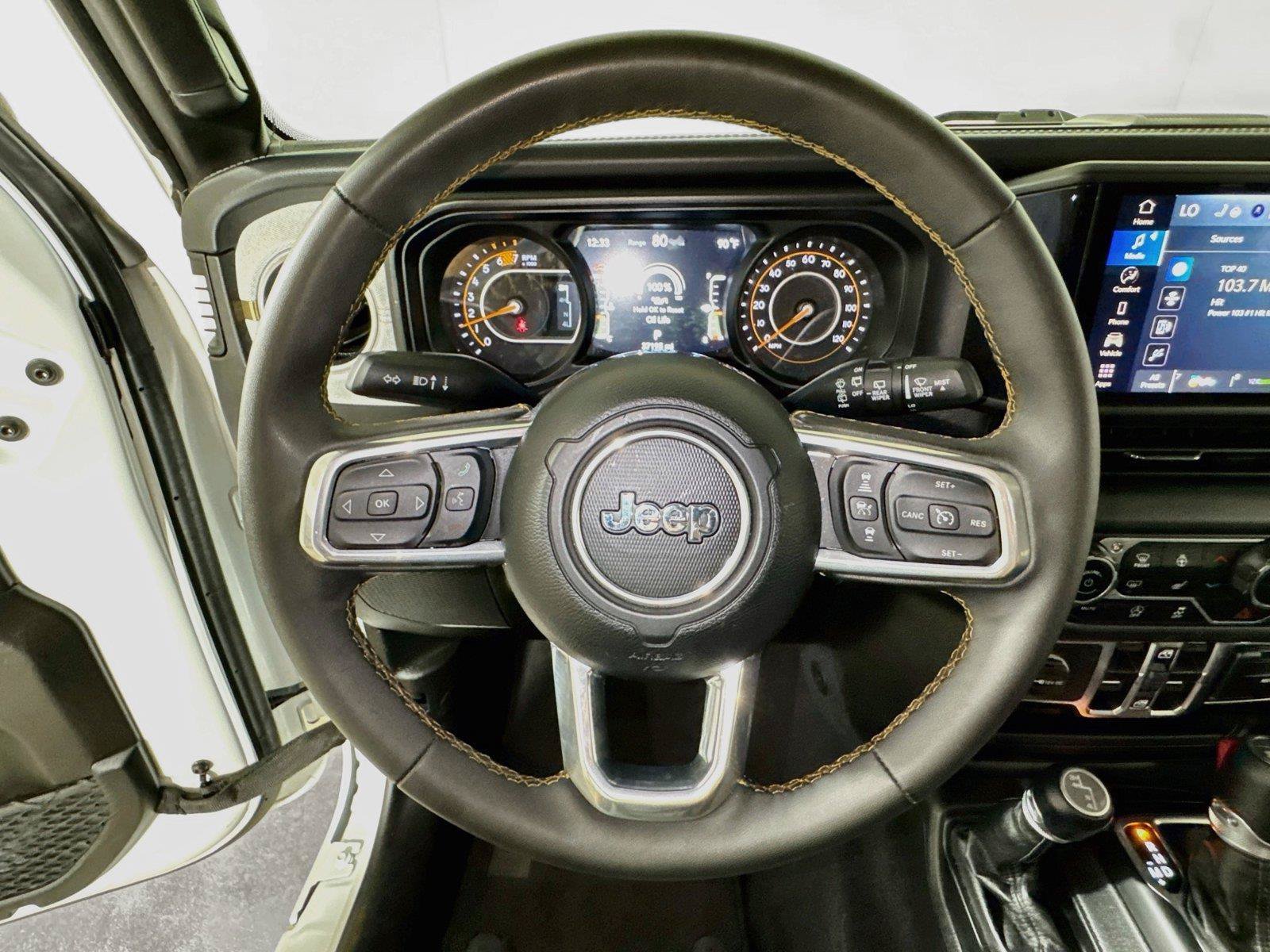Used 2025 Jeep Wrangler Unlimited Sahara AWD/4WD image 38