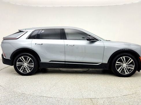 Used 2024 Cadillac Lyriq Luxury w/ LPO, Floor Liner Package image 4