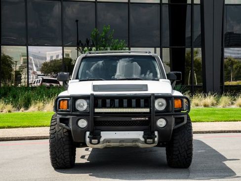 Used 2009 HUMMER H3 Alpha image 14