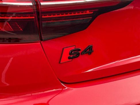 Used 2023 Audi S4 Premium Plus w/ Premium Plus Package image 5