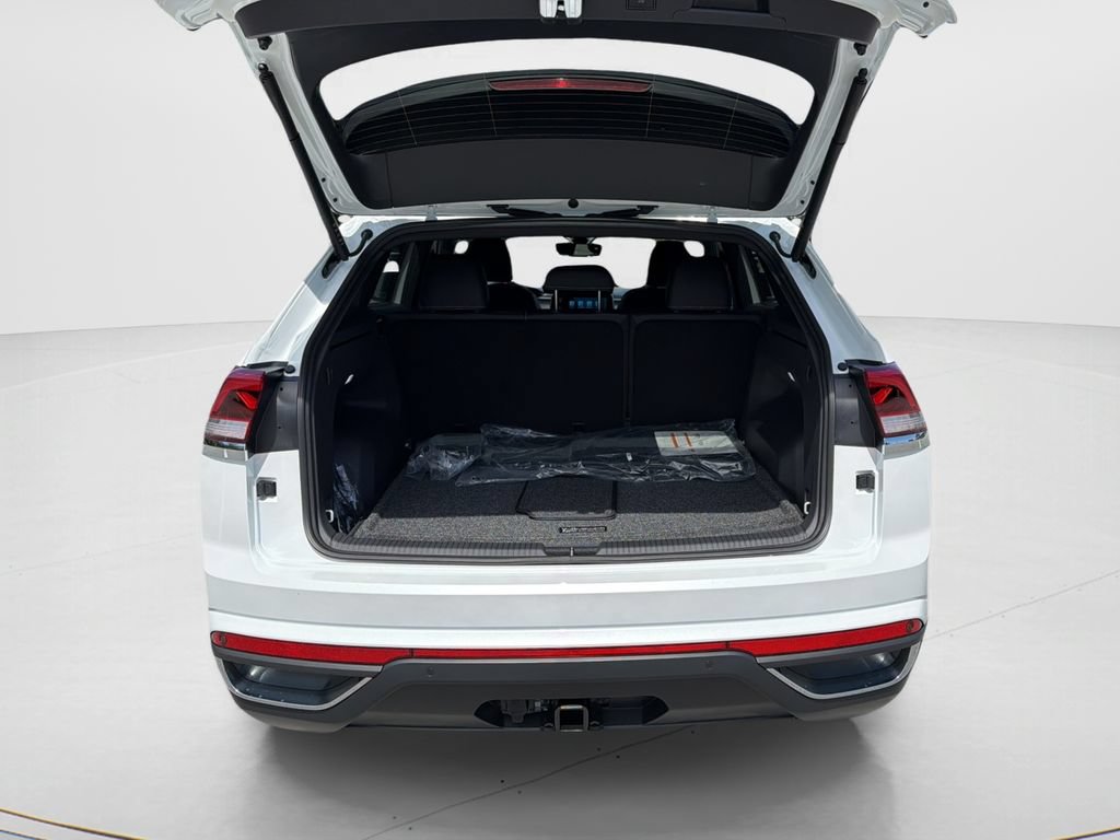 New 2026 Volkswagen Atlas Cross Sport SE FWD image 9