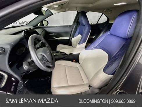 Used 2025 Lexus UX 300h FWD w/ Accessory Package (Z1) image 19