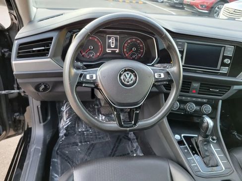 Used 2020 Volkswagen Jetta SE image 6