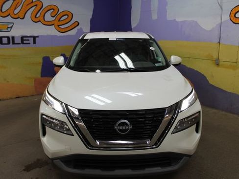 Used 2022 Nissan Rogue SV AWD/4WD image 3