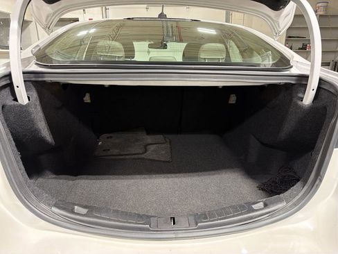 Used 2017 Ford Fusion SE w/ Fusion SE Technology Package image 21