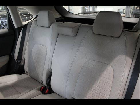 Certified 2023 Honda HR-V LX image 17