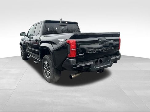 Used 2025 Toyota Tacoma TRD Sport image 5