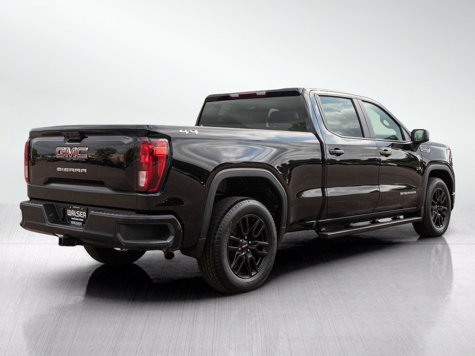 Used 2024 GMC Sierra 1500 Pro w/ Graphite Edition AWD/4WD image 5