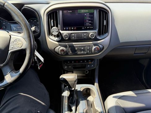 Used 2019 Chevrolet Colorado Z71 image 9