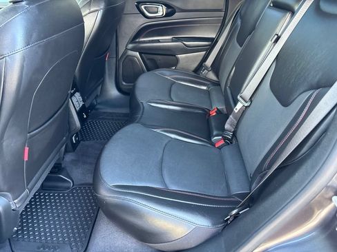 Used 2023 Jeep Compass Trailhawk w/ Trailhawk Elite Group AWD/4WD image 17
