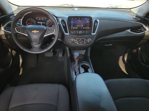 Used 2023 Chevrolet Malibu RS FWD image 9