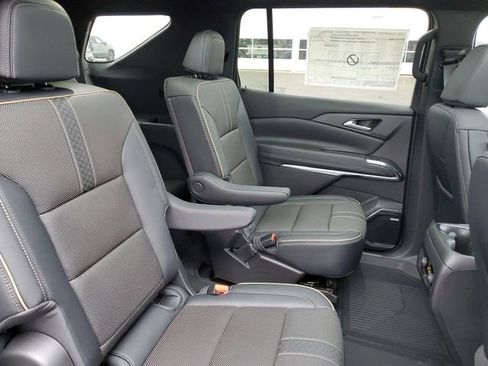 New 2026 Chevrolet Traverse High Country w/ LPO, Floor Liner Package image 28