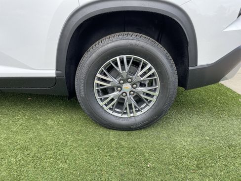 New 2026 Chevrolet Traverse LT image 8