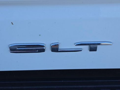 Used 2025 GMC Sierra 1500 SLT image 14