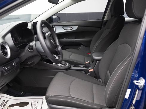 Used 2022 Kia Forte LXS w/ LXS Technology Package image 6