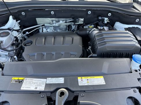 Certified 2024 Volkswagen Atlas Cross Sport SEL Premium R-Line AWD/4WD image 13