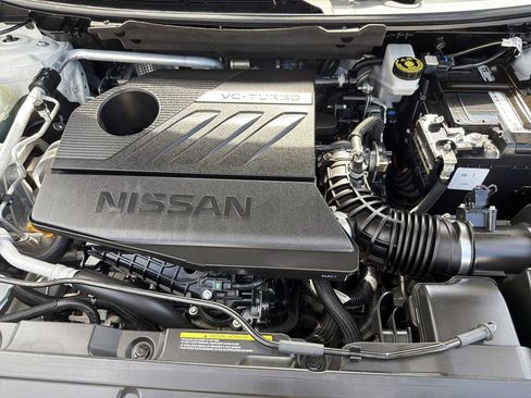 Used 2022 Nissan Rogue S FWD image 9