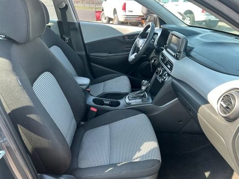 Used 2021 Hyundai Kona SE FWD image 29