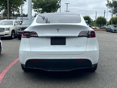 Used 2021 Tesla Model Y Long Range AWD/4WD image 6