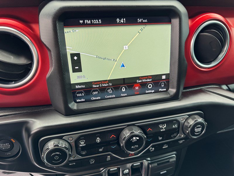 Used 2021 Jeep Gladiator Rubicon AWD/4WD image 17