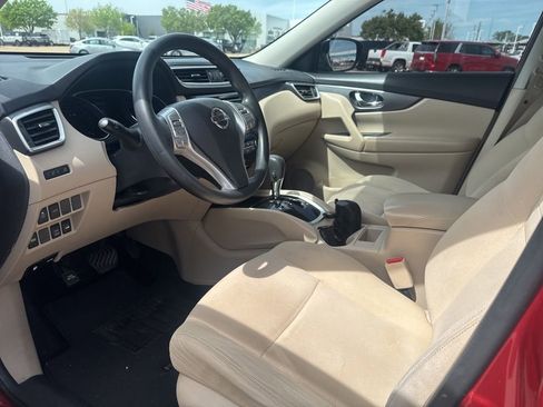 Used 2016 Nissan Rogue SV image 7