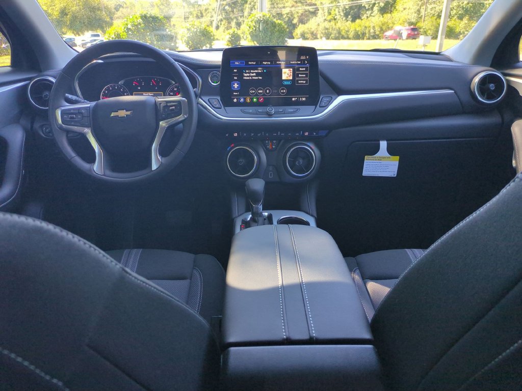 New 2026 Chevrolet Blazer LT w/ Midnight/Sport Edition FWD image 29