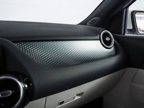 New 2026 Mercedes-Benz GLA 250 image 23