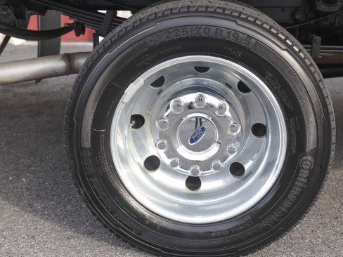 Used 2023 Ford F550 4x4 Regular Cab Super Duty image 24