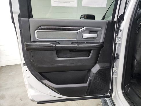 Used 2022 RAM 3500 Big Horn AWD/4WD image 20